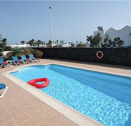 5 Bedroom Villa with Pool in Playa Blanca, Sleeps 11-12